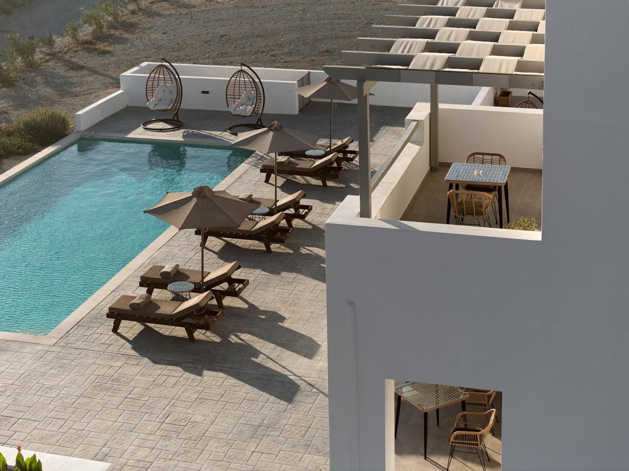 Kedros Milos Suites Adamantas  Exteriör bild
