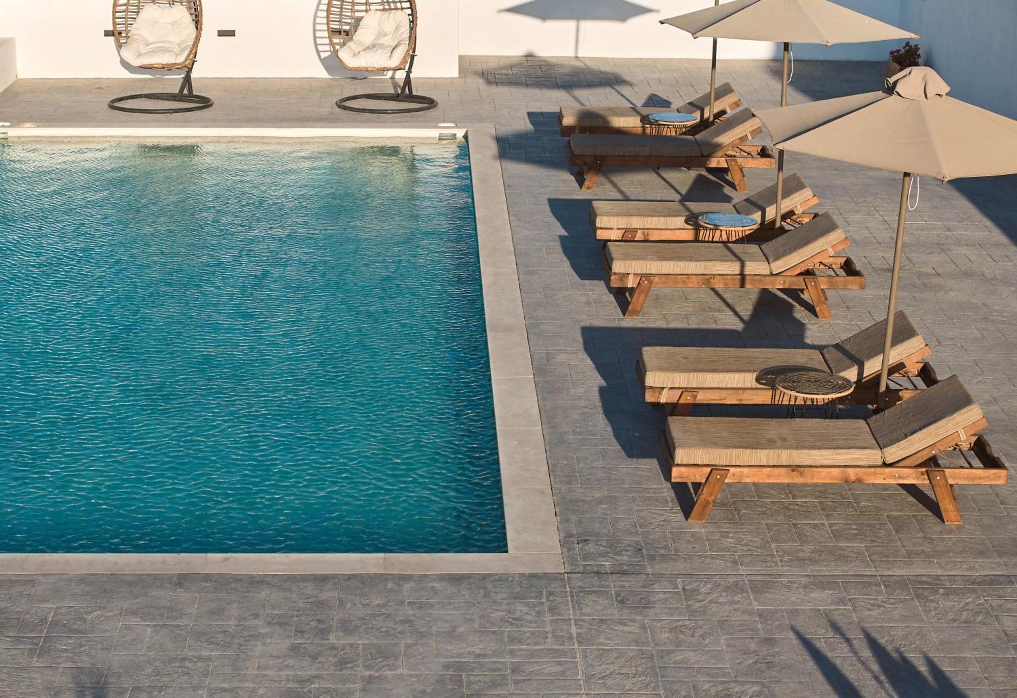 Kedros Milos Suites Adamantas  Exteriör bild
