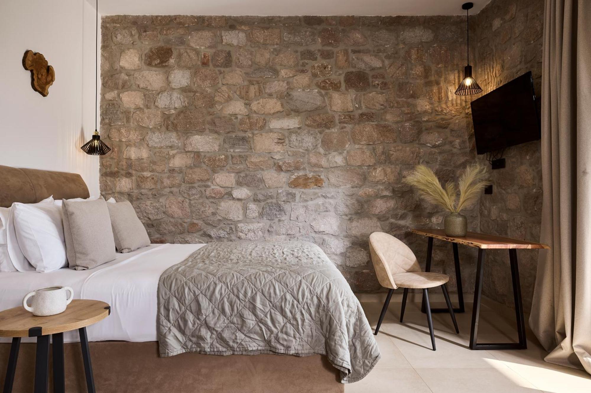 Kedros Milos Suites Adamantas  Exteriör bild