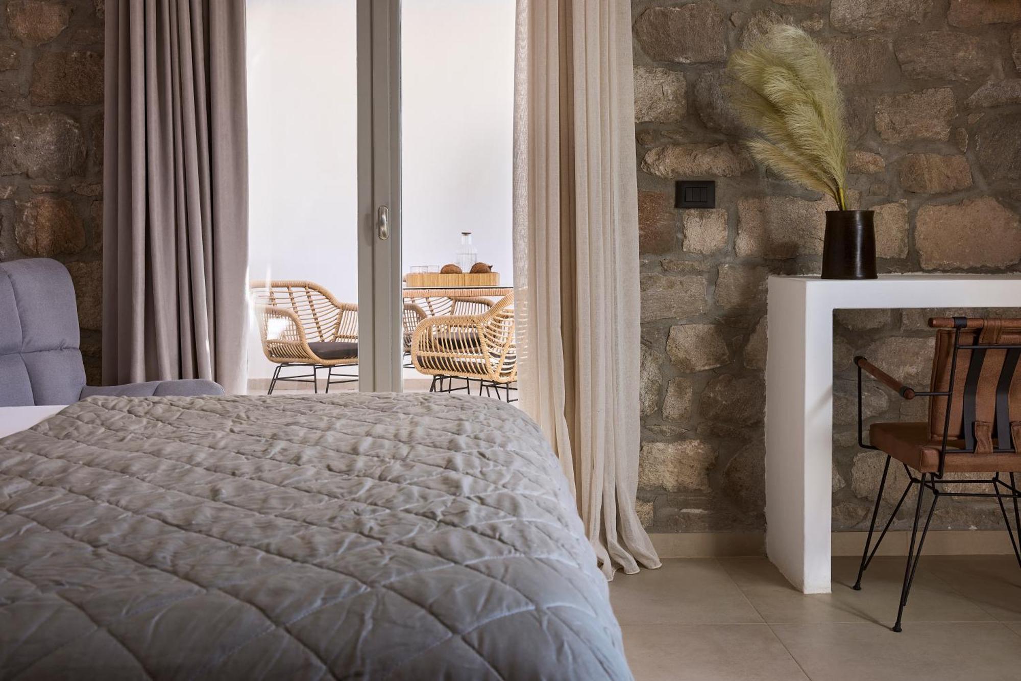 Kedros Milos Suites Adamantas  Rum bild