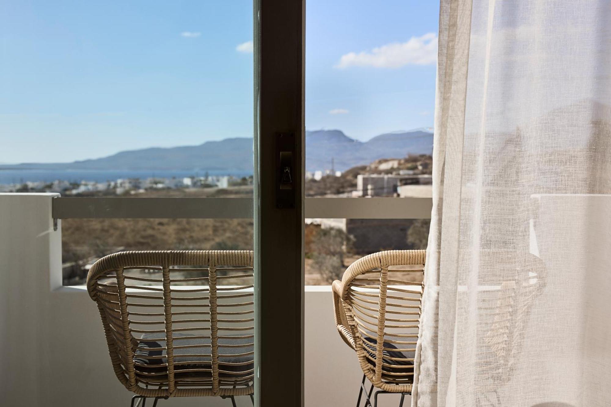 Kedros Milos Suites Adamantas  Exteriör bild
