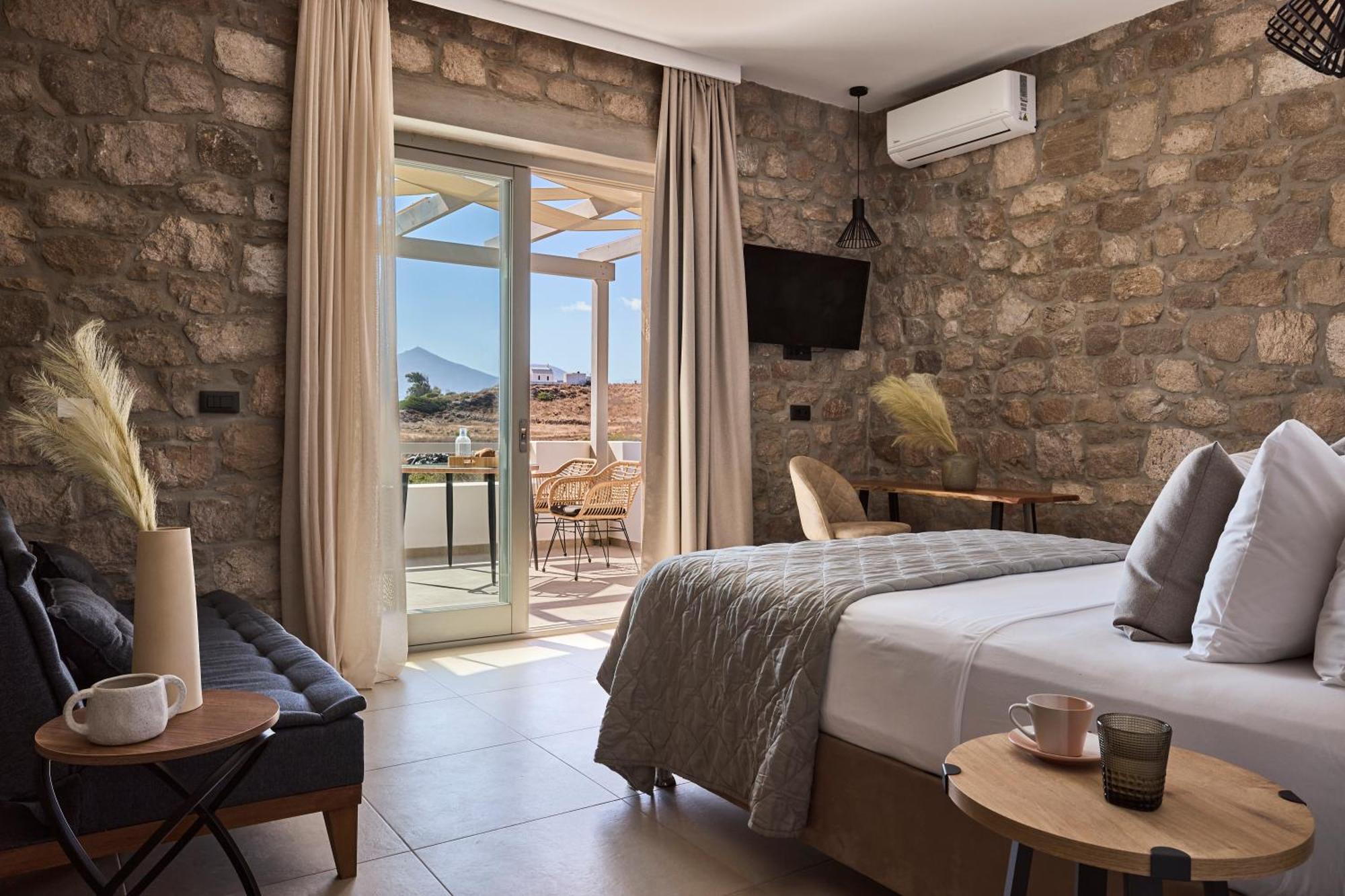 Kedros Milos Suites Adamantas  Rum bild