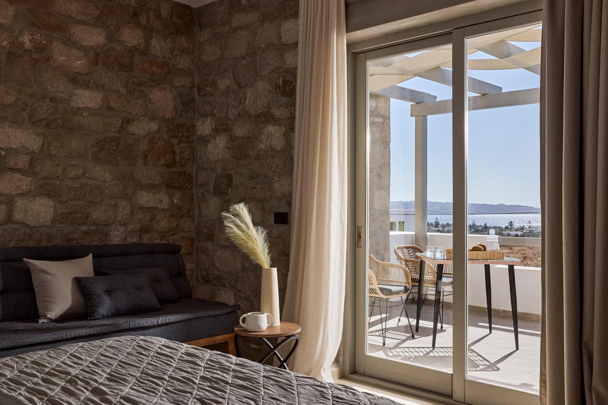 Kedros Milos Suites Adamantas  Rum bild