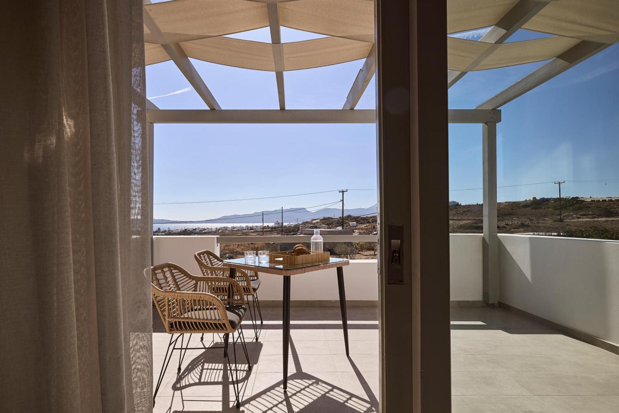 Kedros Milos Suites Adamantas  Rum bild