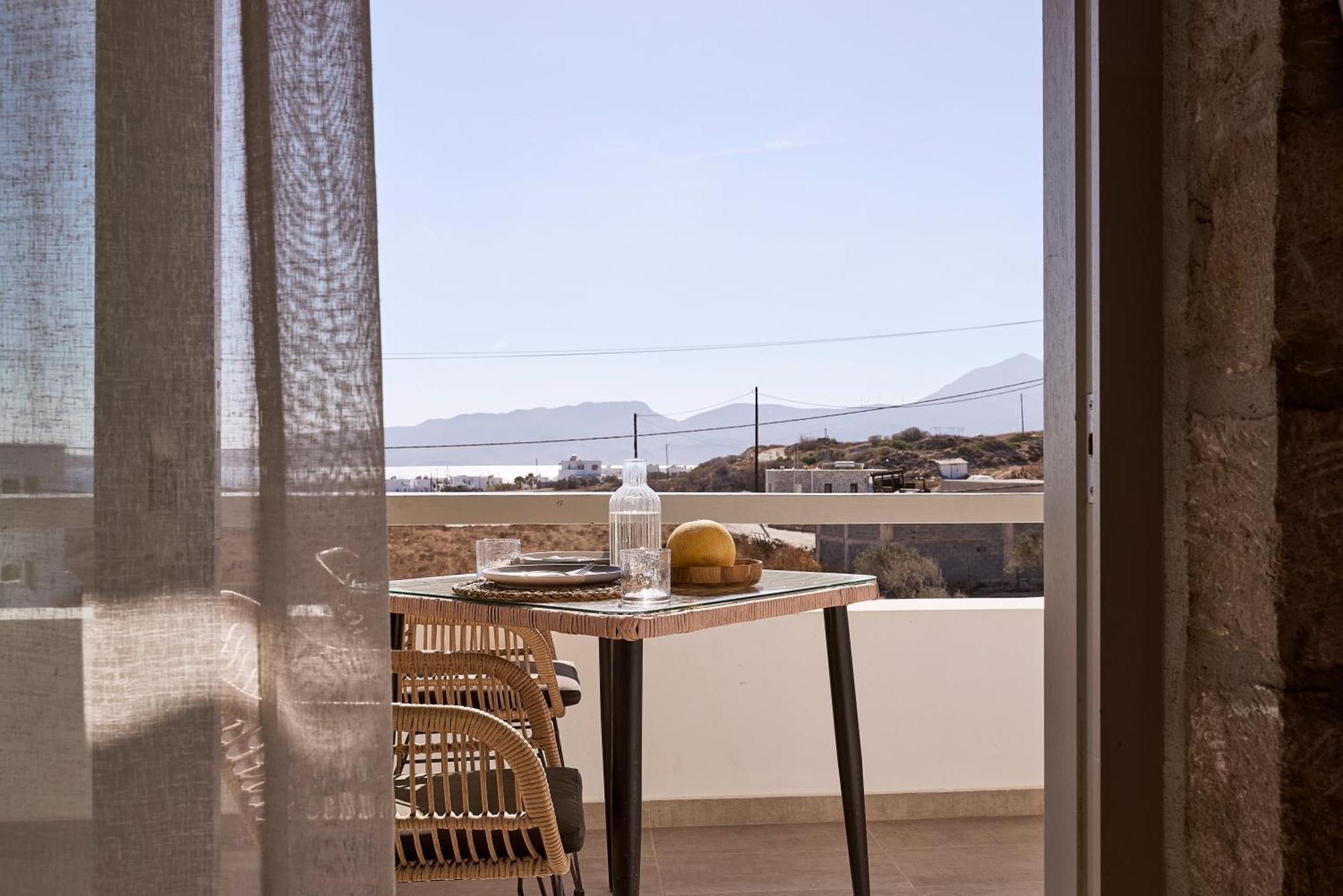 Kedros Milos Suites Adamantas  Exteriör bild
